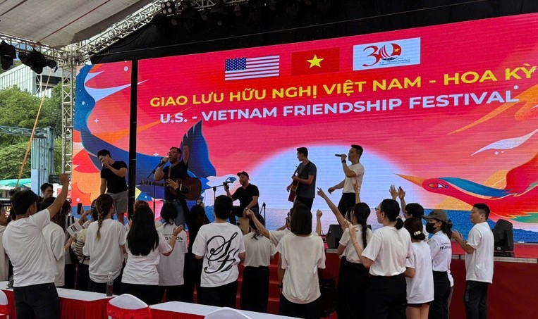 Vietnam-US Friendship Festival spreads message of peace and cooperation